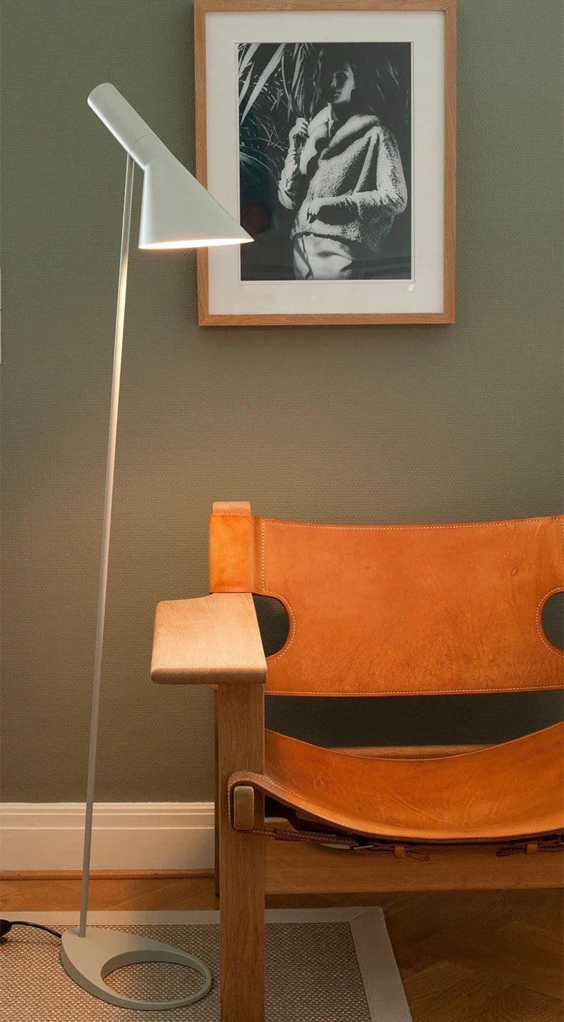 AJ Floor Lamp - Yiarolight