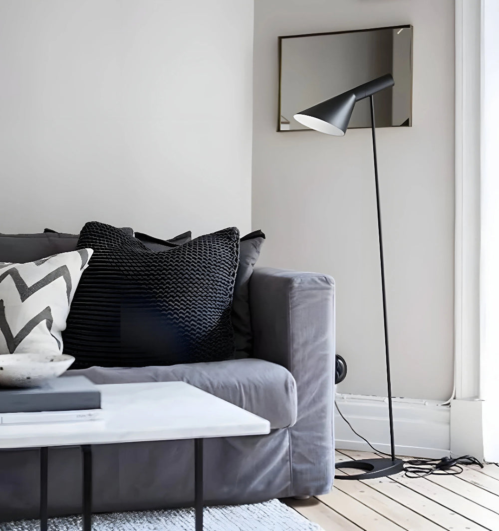 AJ Floor Lamp - Yiarolight
