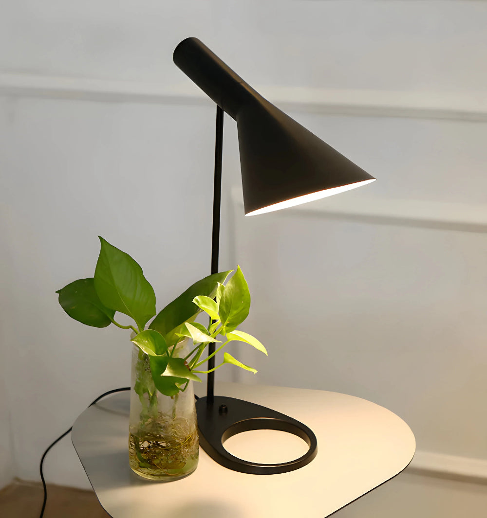 AJ Table Lamp - Yiarolight