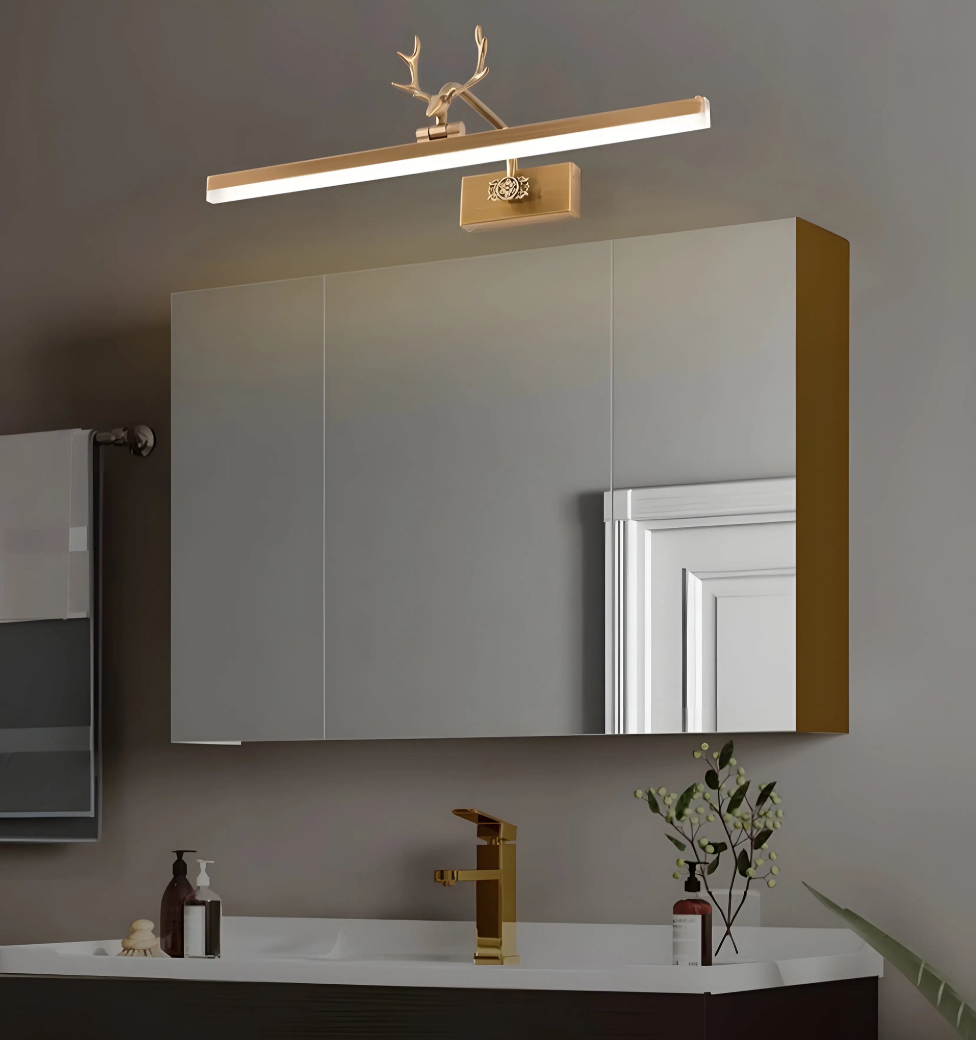 Adelaide Antler Brass Wall Lamp - Auraolight