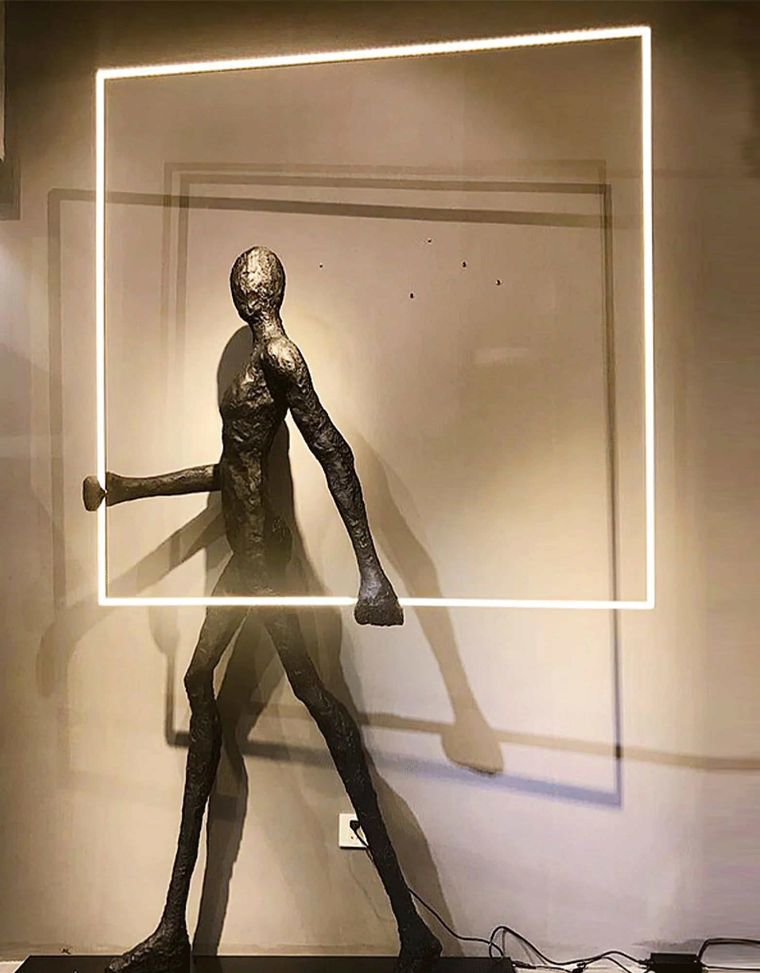 Aeon Sculpture Floor Lamp - Yiarolight