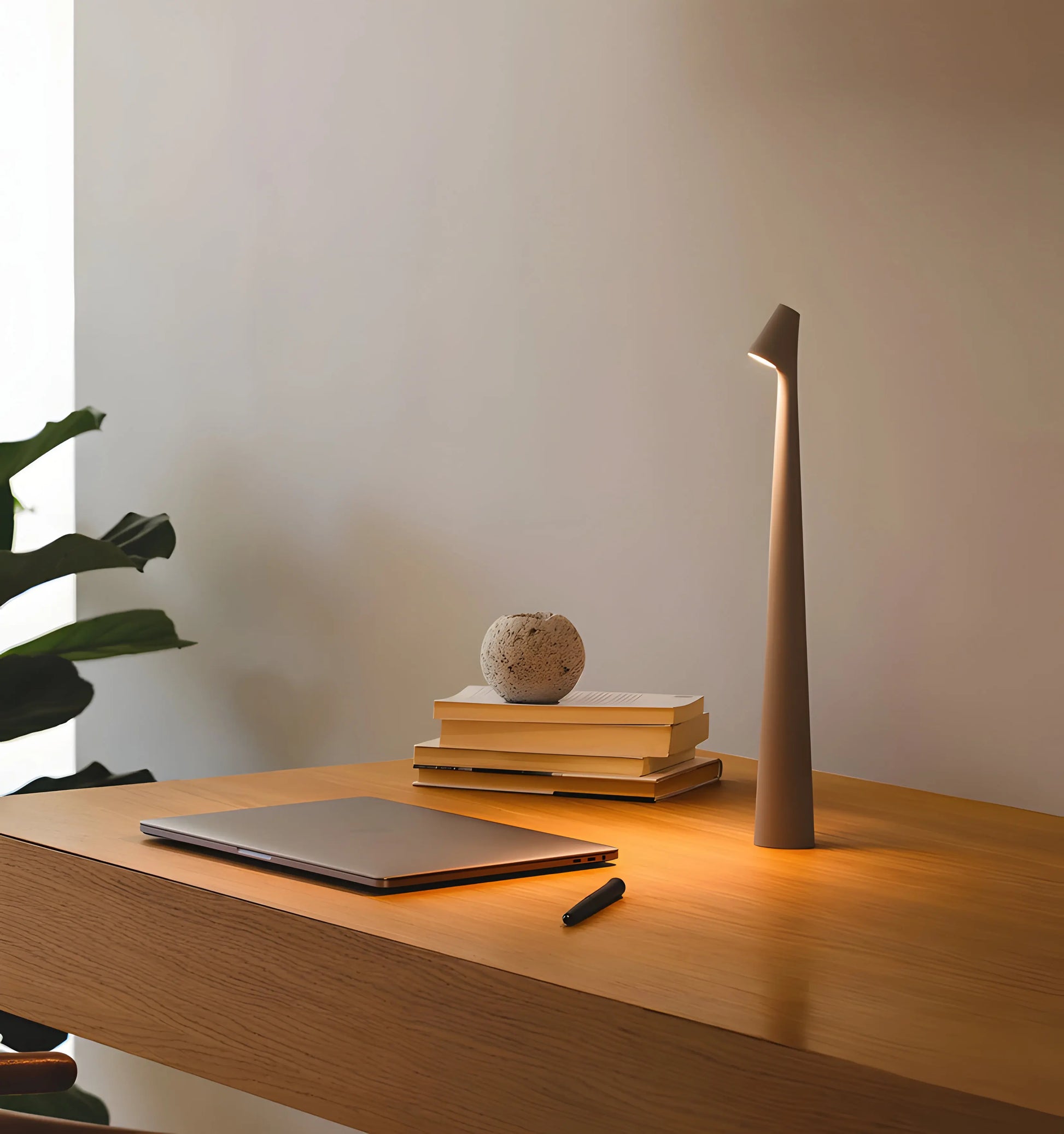 Africa Built-in Battery Table Lamp - Yiarolight