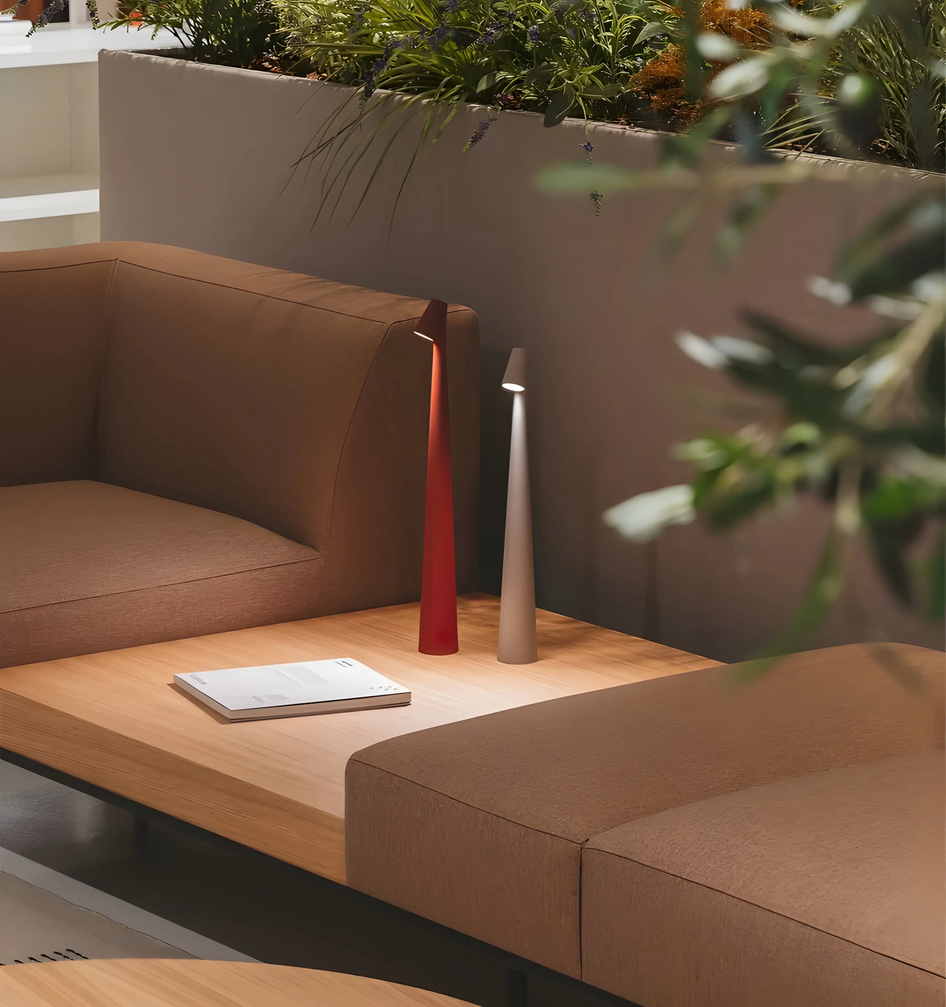 Africa Built-in Battery Table Lamp - Yiarolight