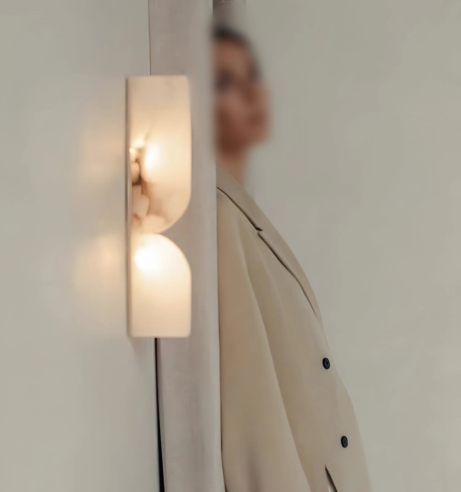 Alabaster Essence Wall Sconce - Yiarolight