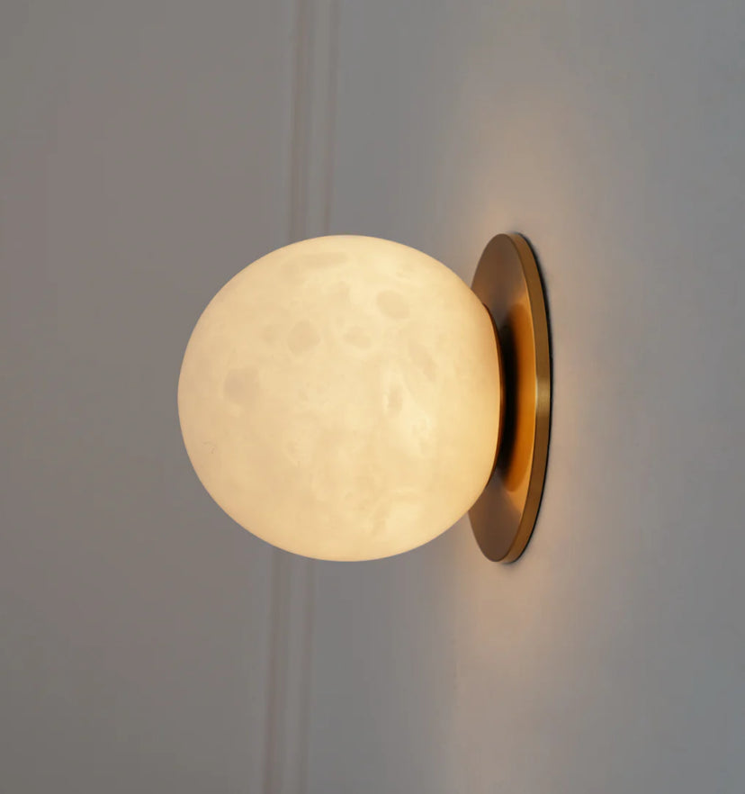 Alabaster Mini Orb Wall Lamp - Yiarolight