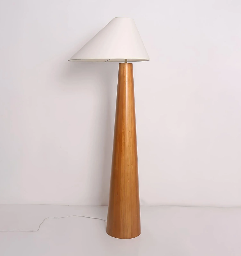 Alain Log Floor Lamp - Yiarolight