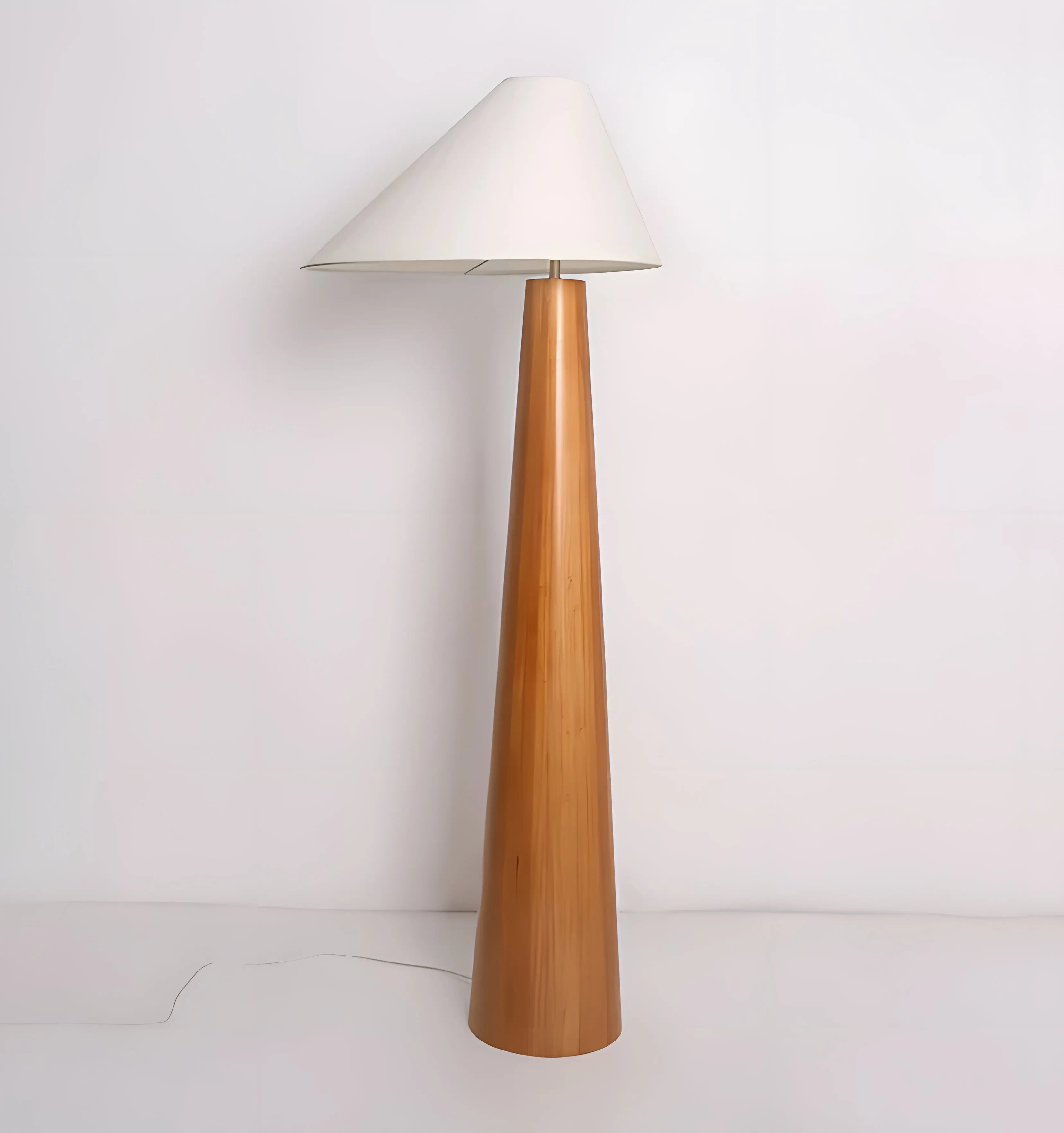 Alain Log Floor Lamp - Yiarolight