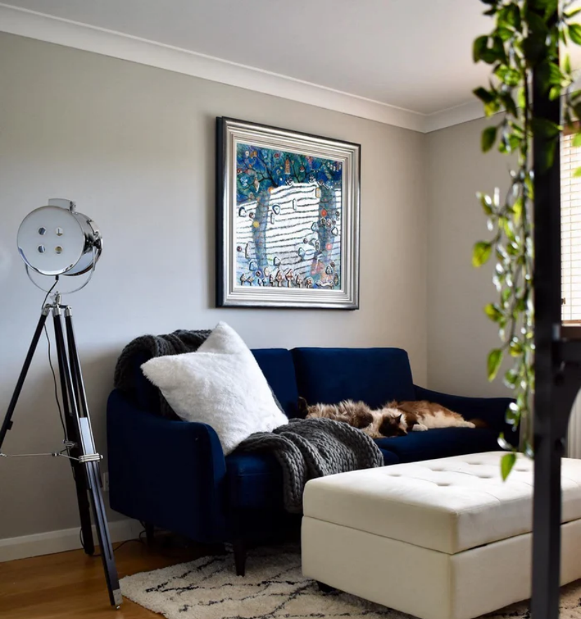Alfred Tripod Floor Lamp - Yiarolight