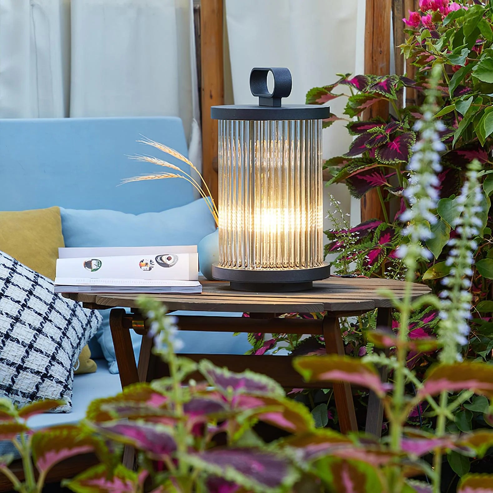 Lantern Garden Solar Outdoor Light - Yiarolight