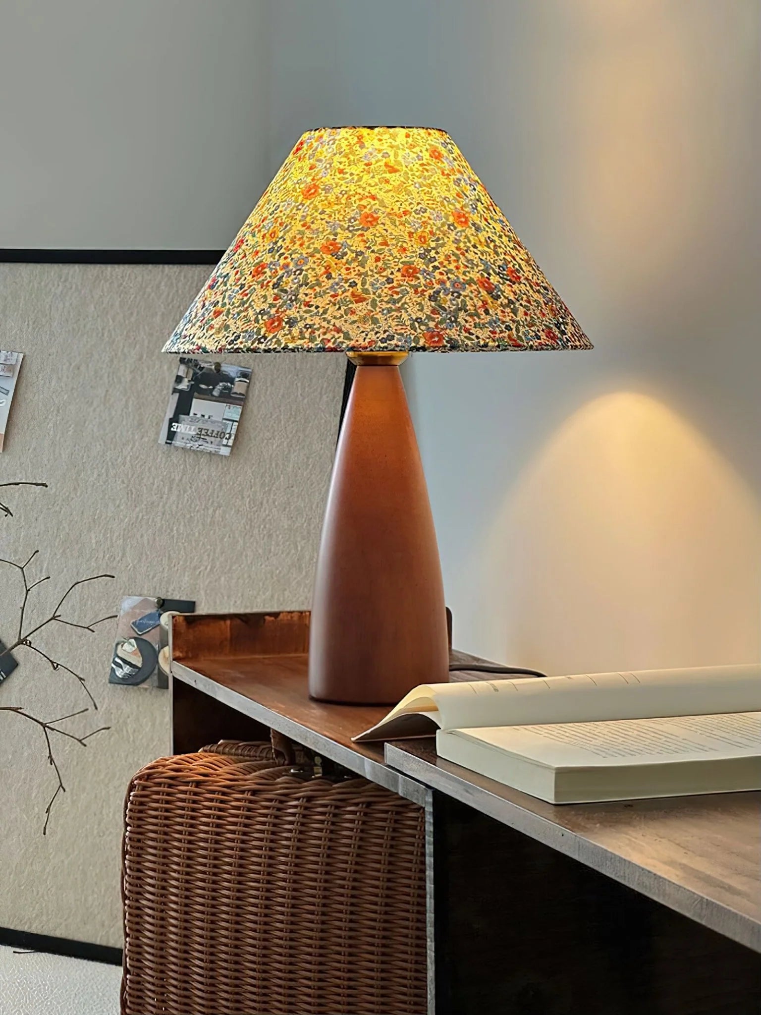Amelia Blossom Table Lamp - Yiarolight