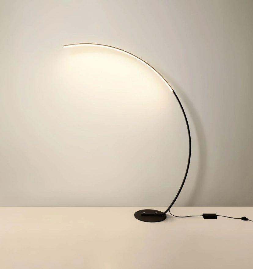 Arc LED Floor Lamp - Yiarolight