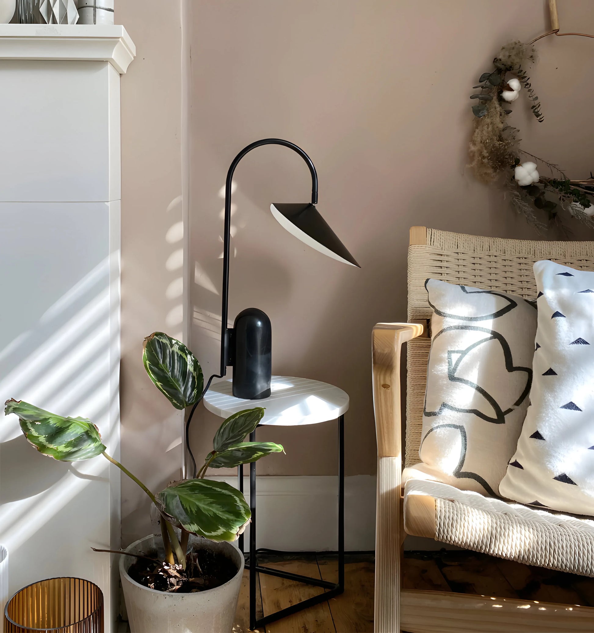 Arum Table Lamp - Yiarolight