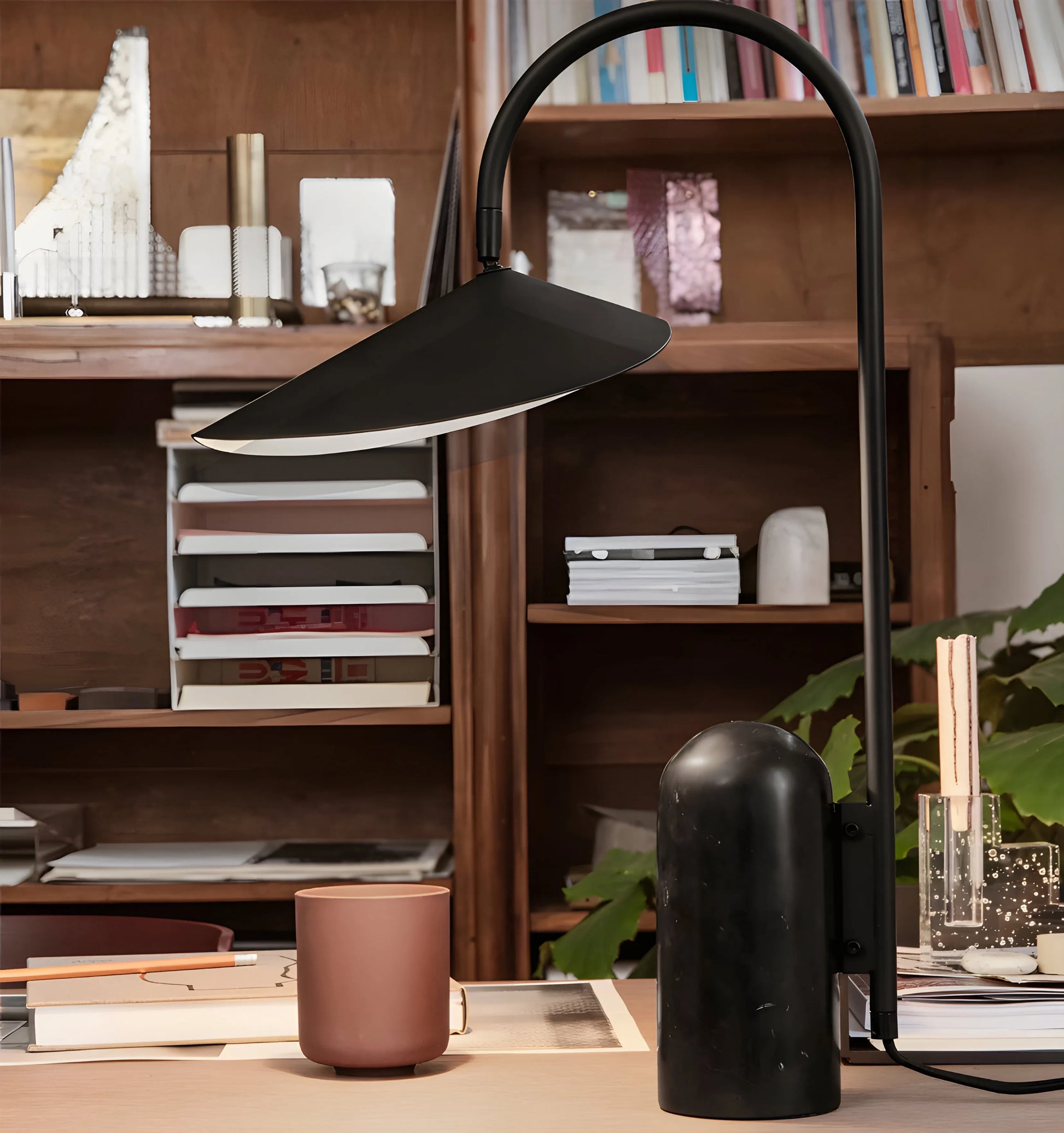 Arum Table Lamp - Yiarolight