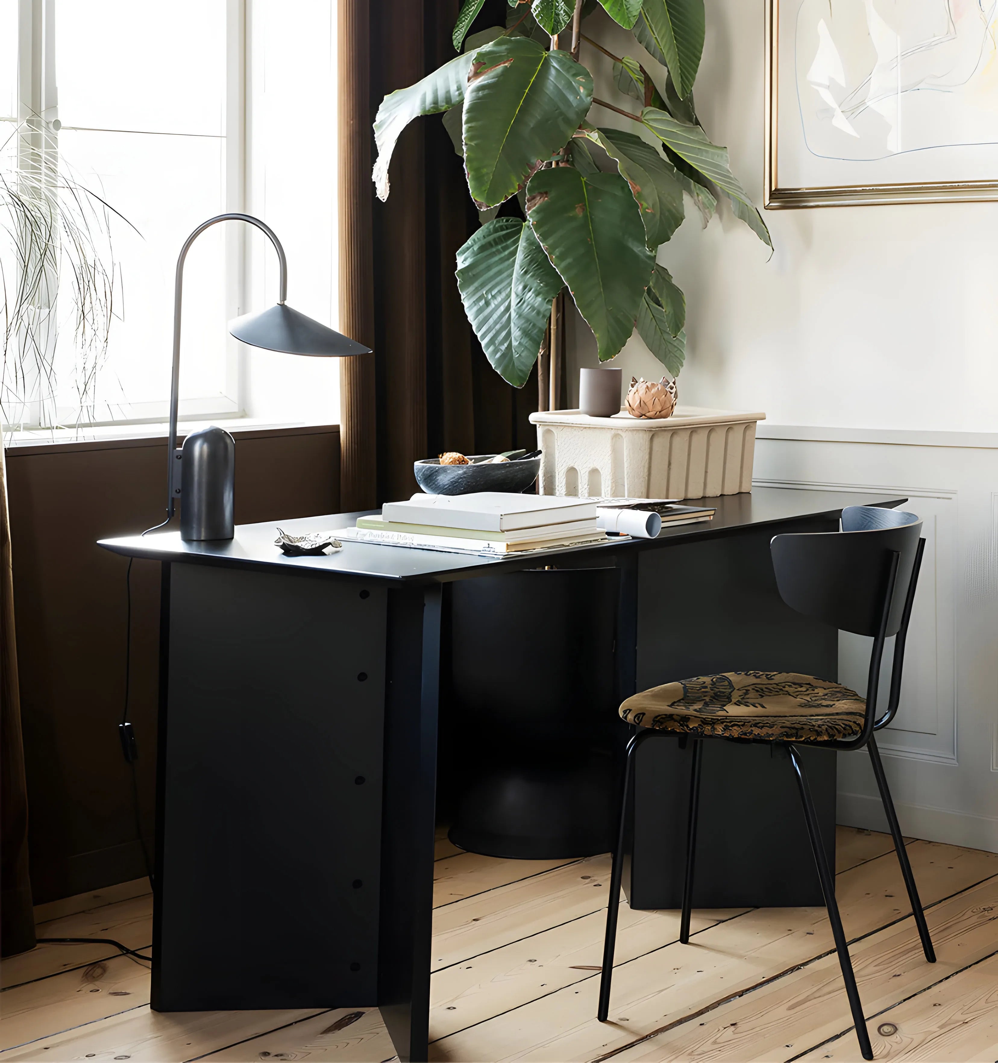 Arum Table Lamp - Yiarolight