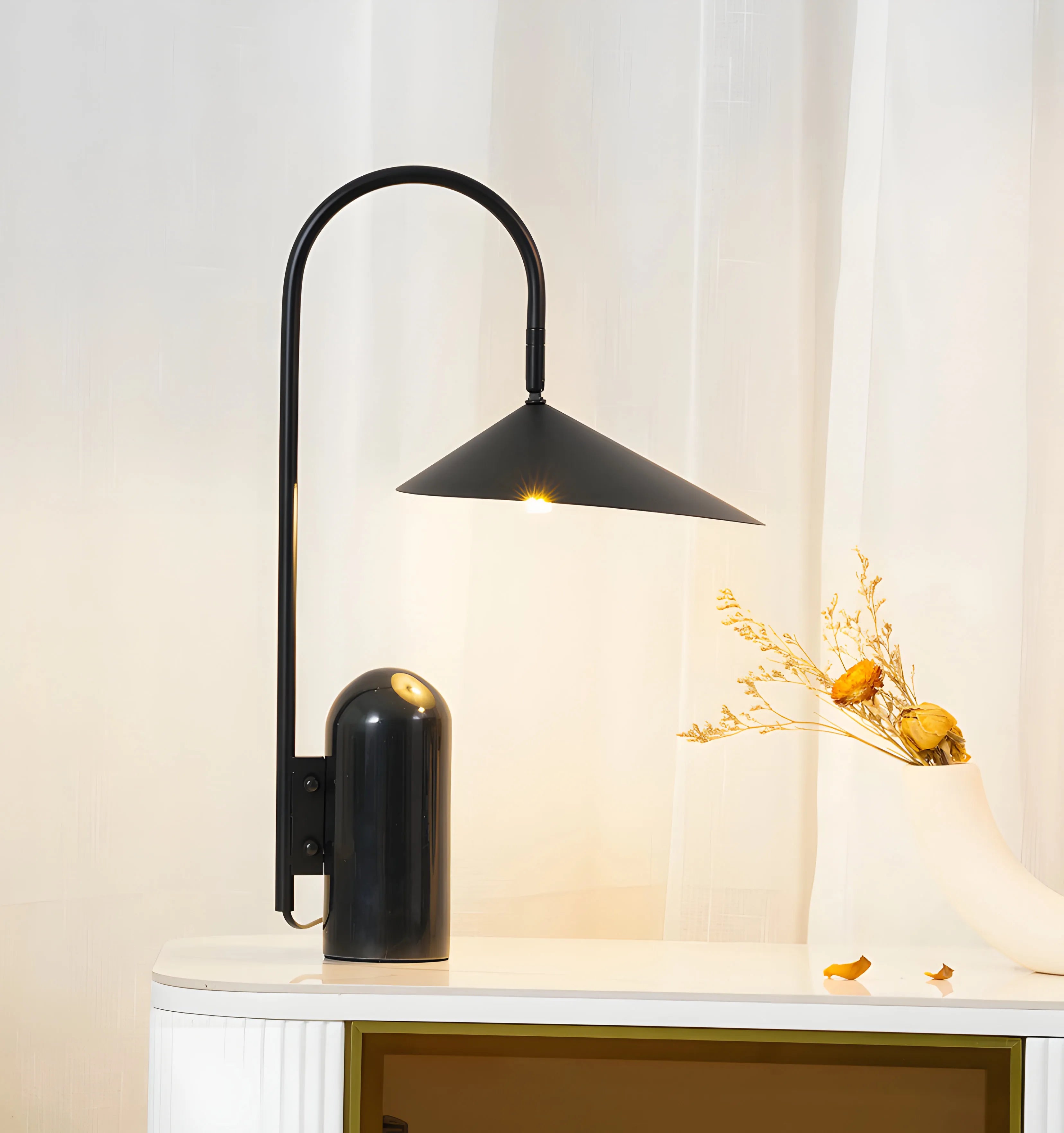 Arum Table Lamp - Yiarolight