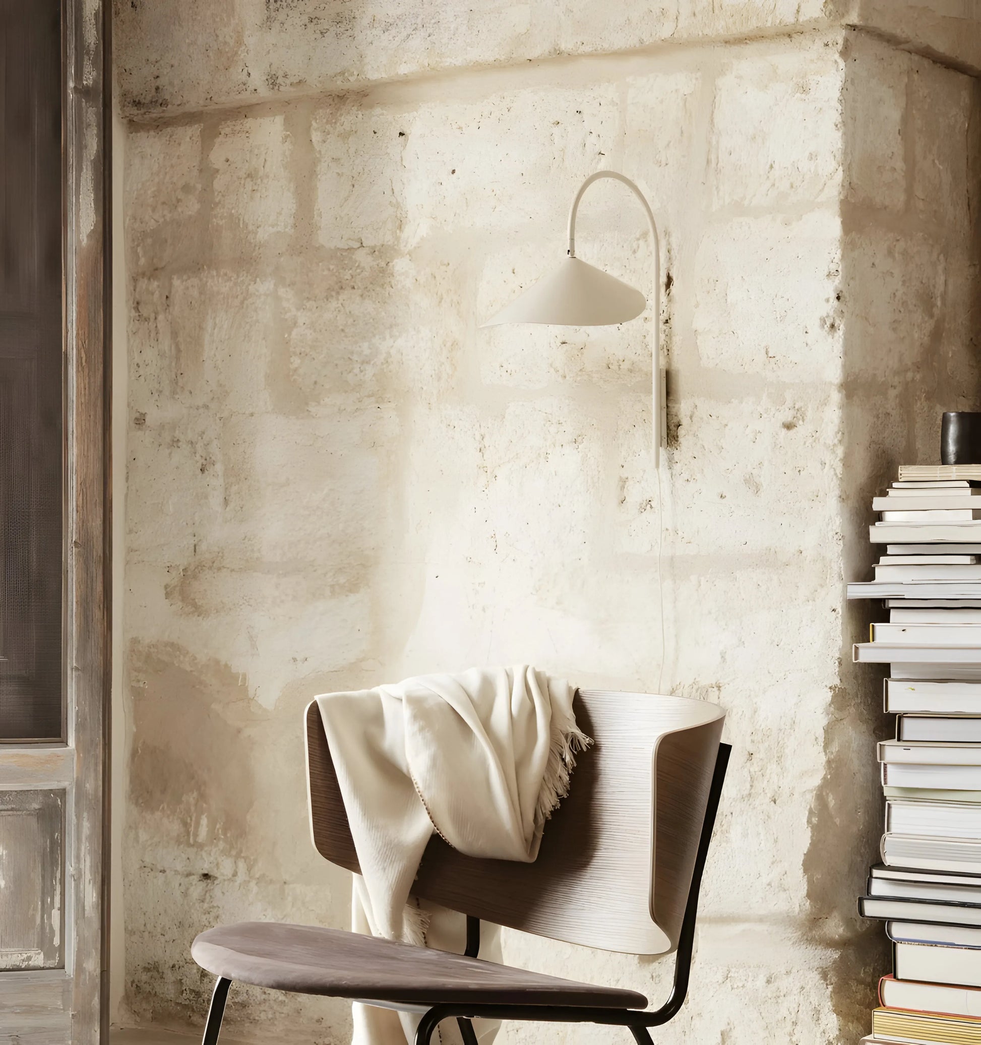 Arum Plug In Wall Lamp - Yiarolight