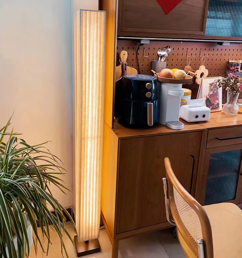 Bailey Floor Lamp - Yiarolight