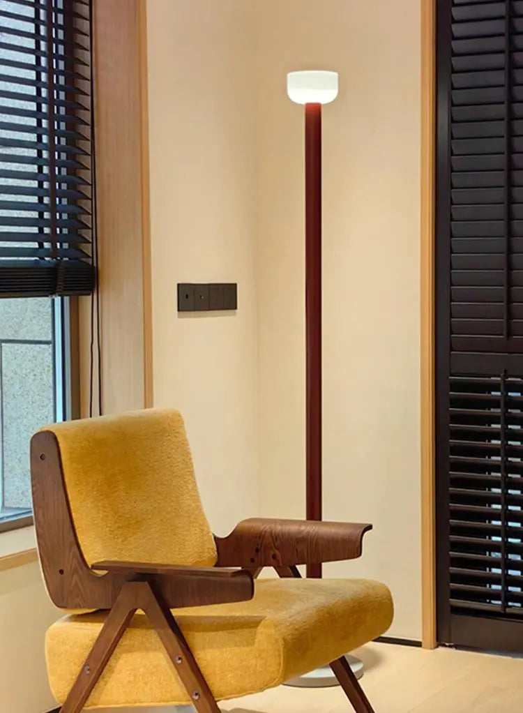 Bellhop Floor Lamp - Yiarolight