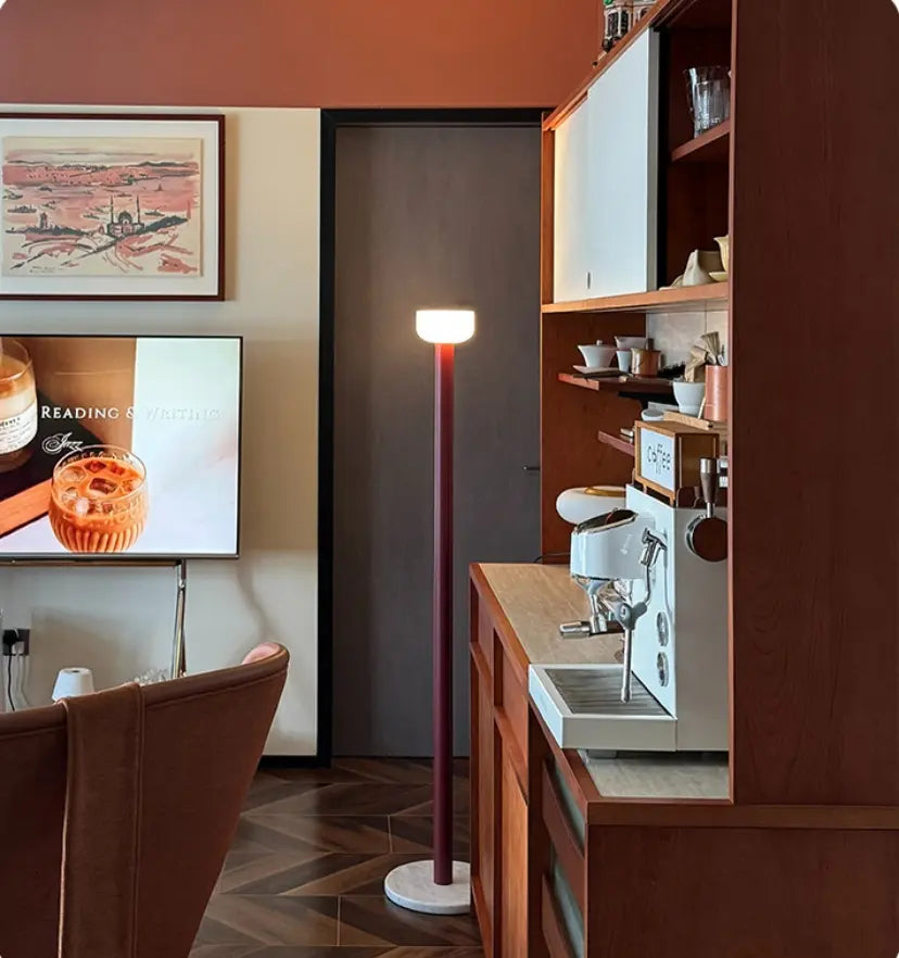 Bellhop Floor Lamp - Yiarolight