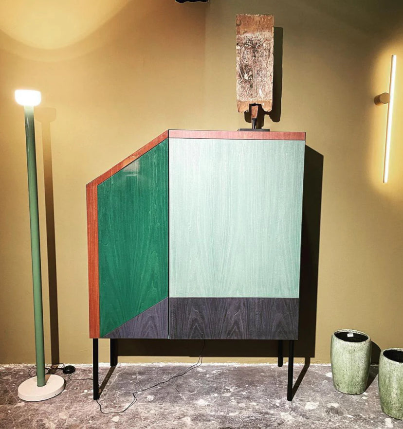Bellhop Floor Lamp - Yiarolight