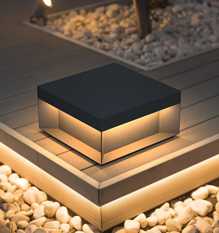 Black Box Outdoor Post Light - Yiarolight