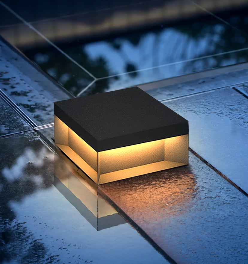 Black Box Outdoor Post Light - Yiarolight