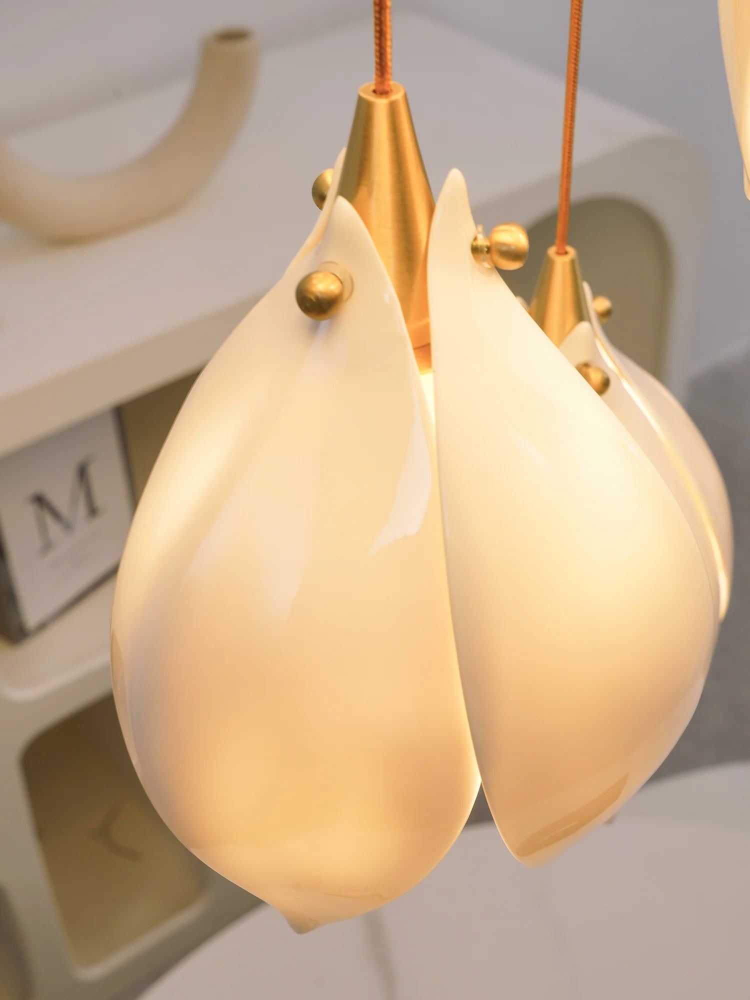 Ceramic Flower Pendant Light - Yiarolight