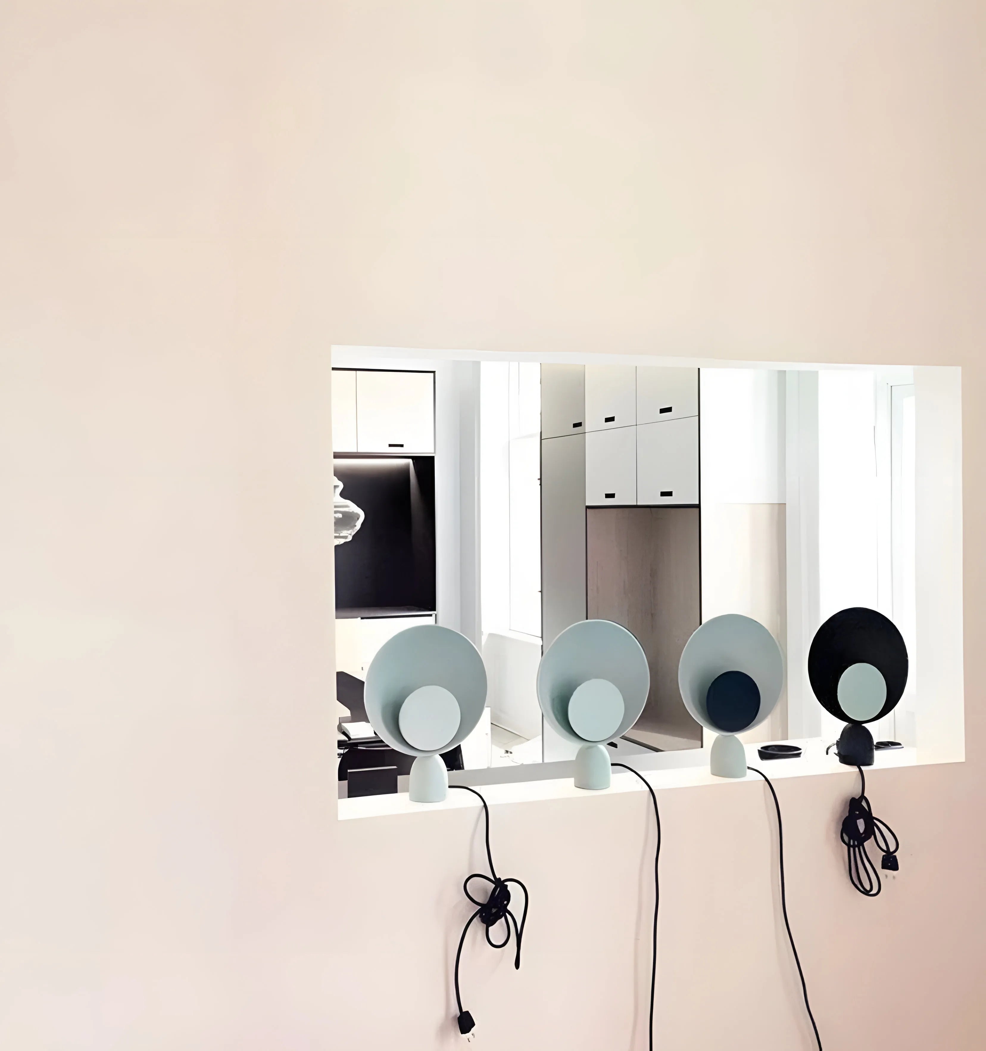 Blooper Table Lamp - Yiarolight