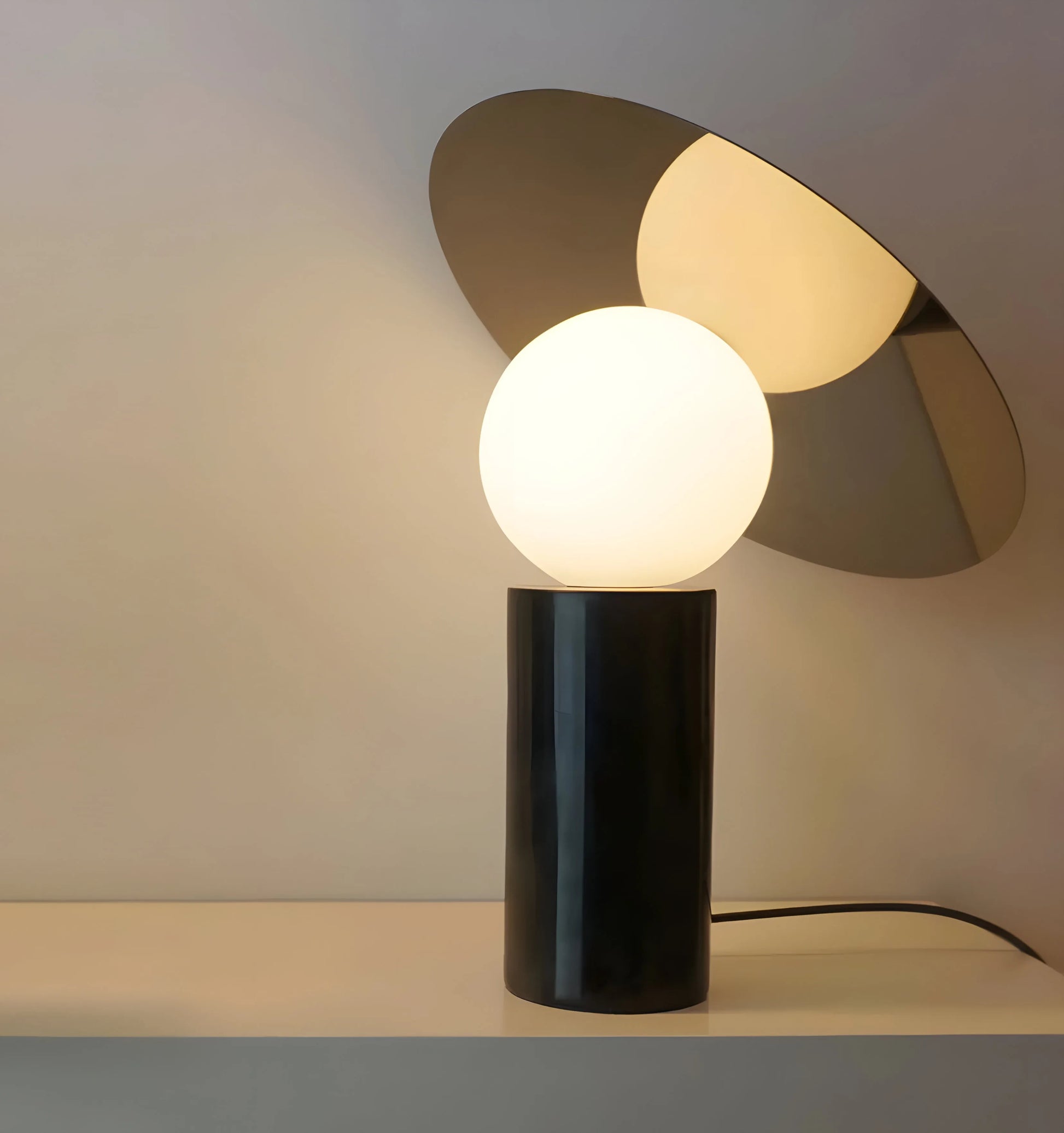 Bola Disc Table Lamp - Yiarolight