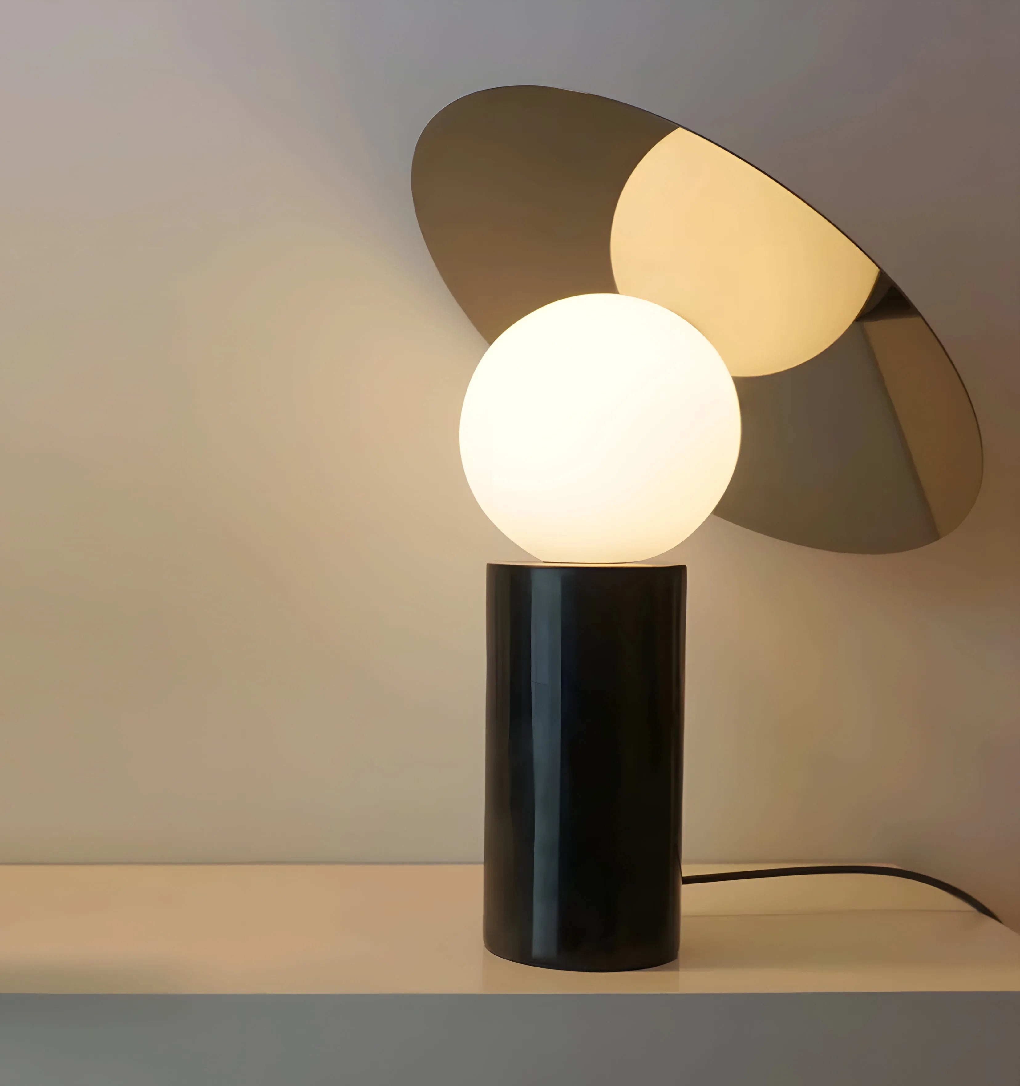 Bola Disc Table Lamp - Yiarolight