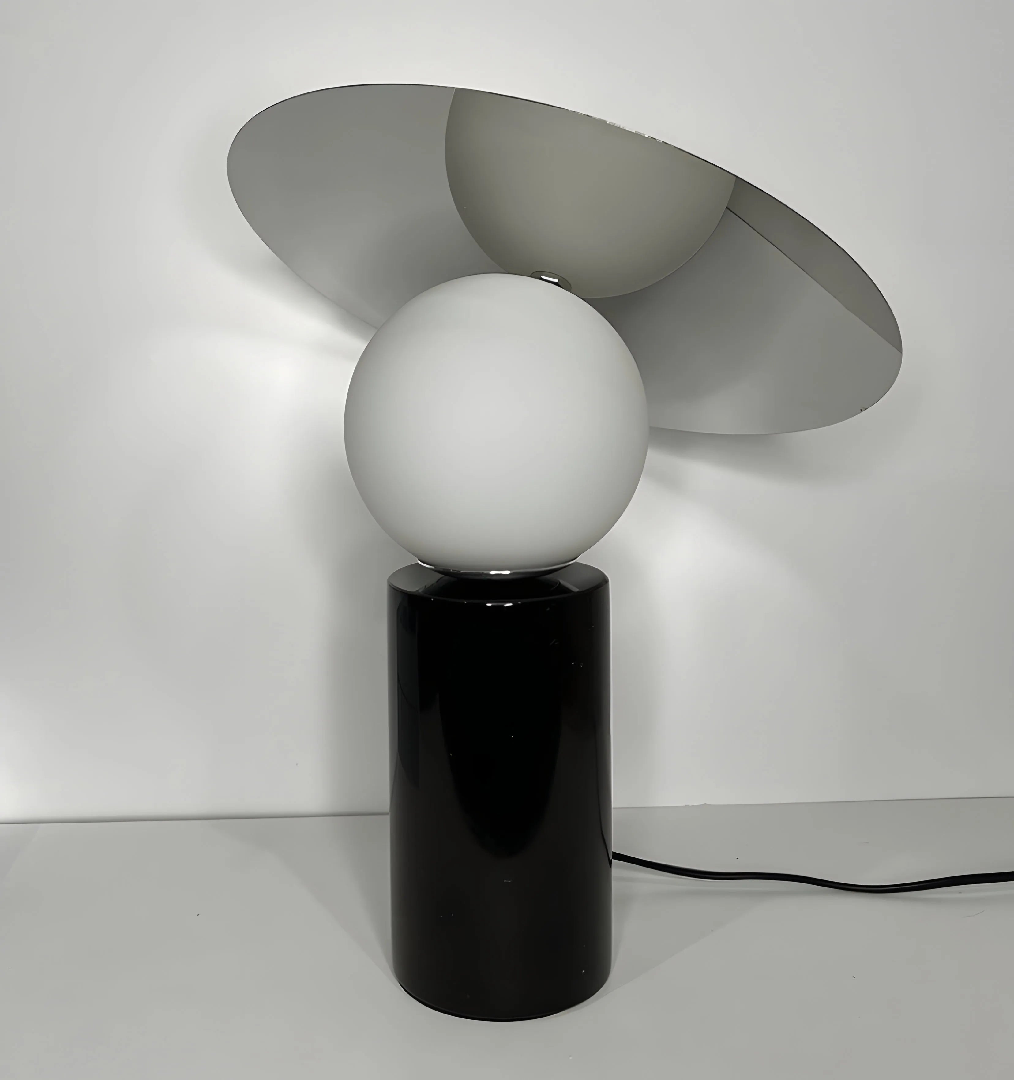 Bola Disc Table Lamp - Yiarolight