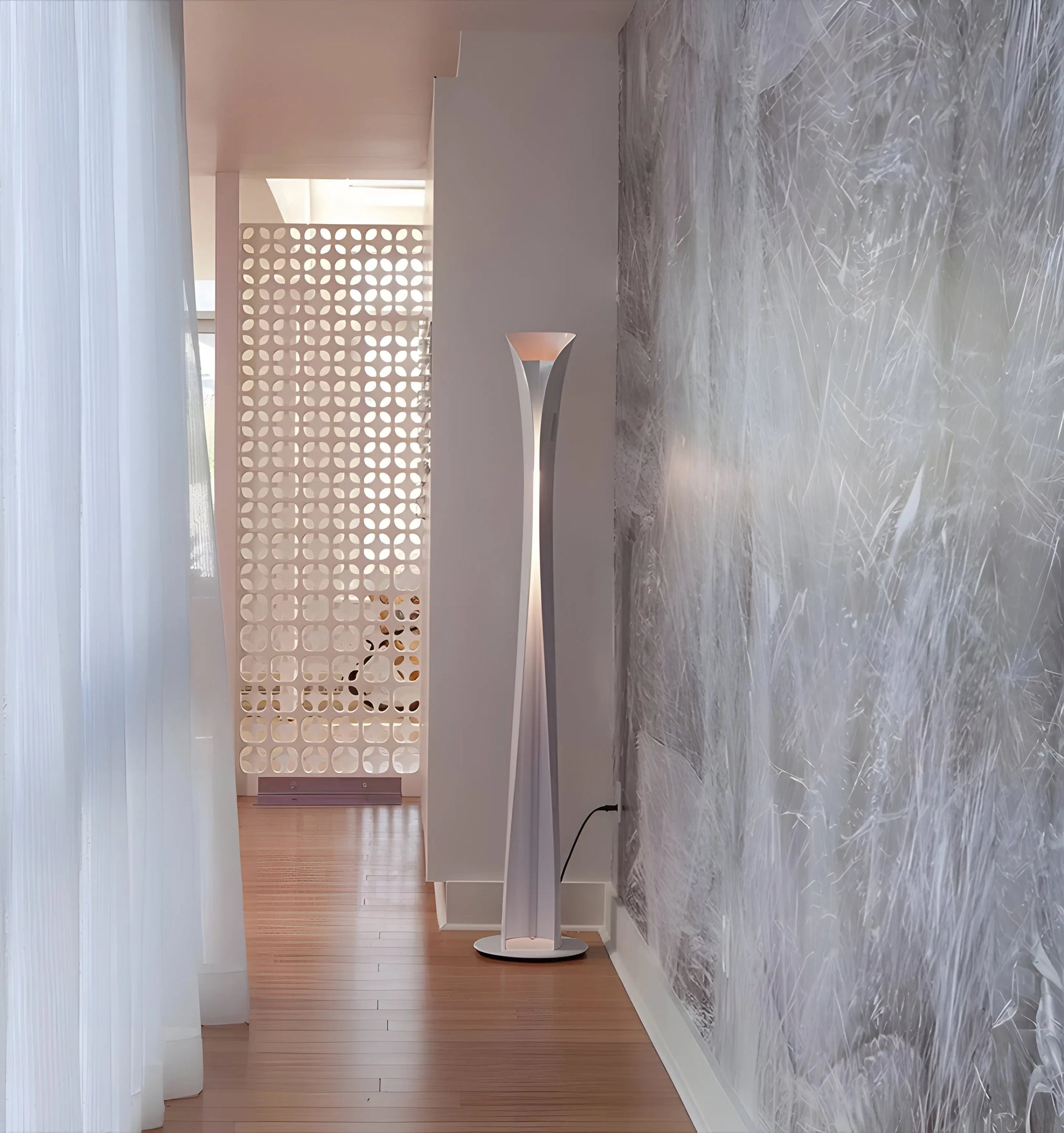 Cadmo Floor Lamp - Yiarolight