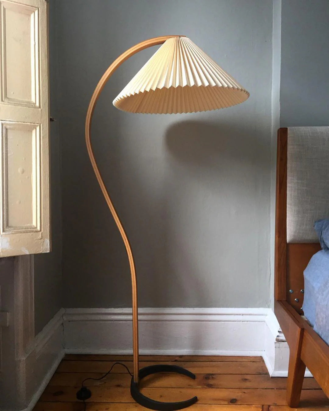 Caprani Floor Lamp - Yiarolight