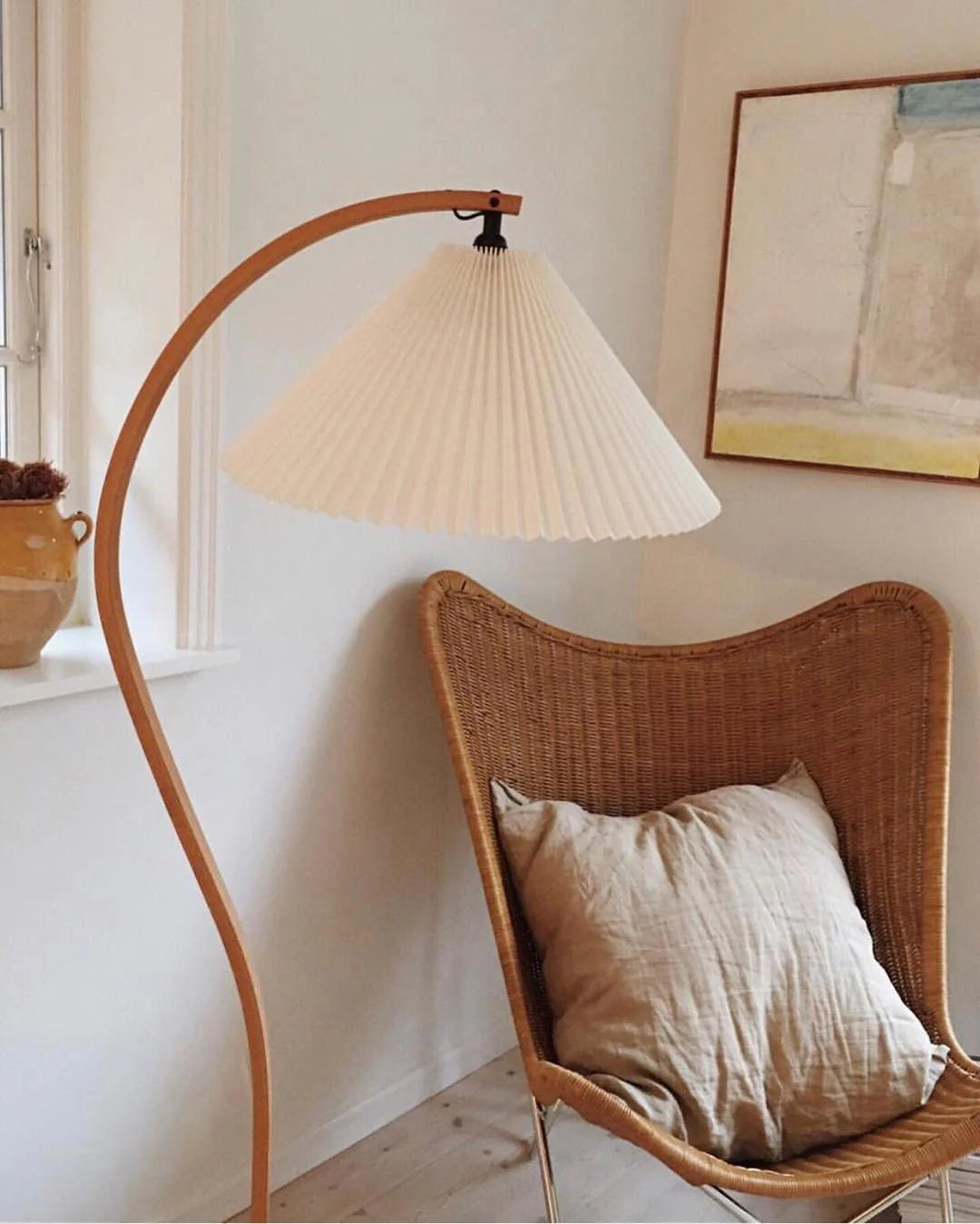 Caprani Floor Lamp - Yiarolight