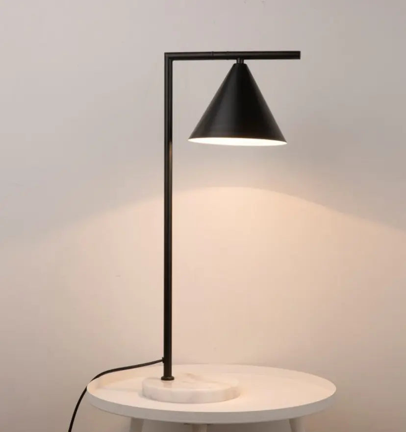 Captain Flint Table Lamp - Yiarolight