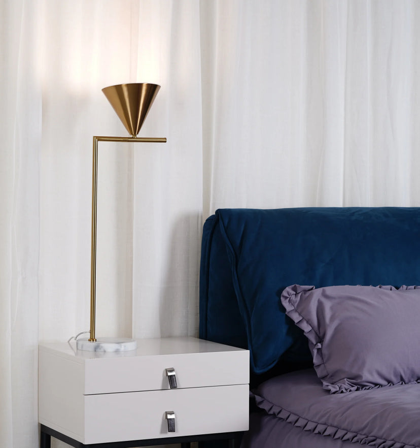 Captain Flint Table Lamp - Yiarolight