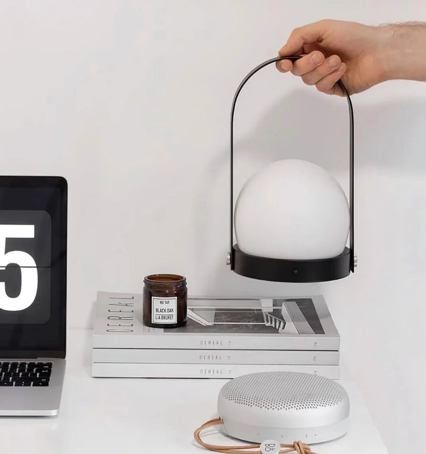 Carrie Built-in Battery Table Lamp - Yiarolight