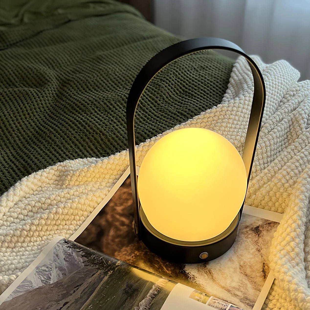 Carrie Built-in Battery Table Lamp - Yiarolight