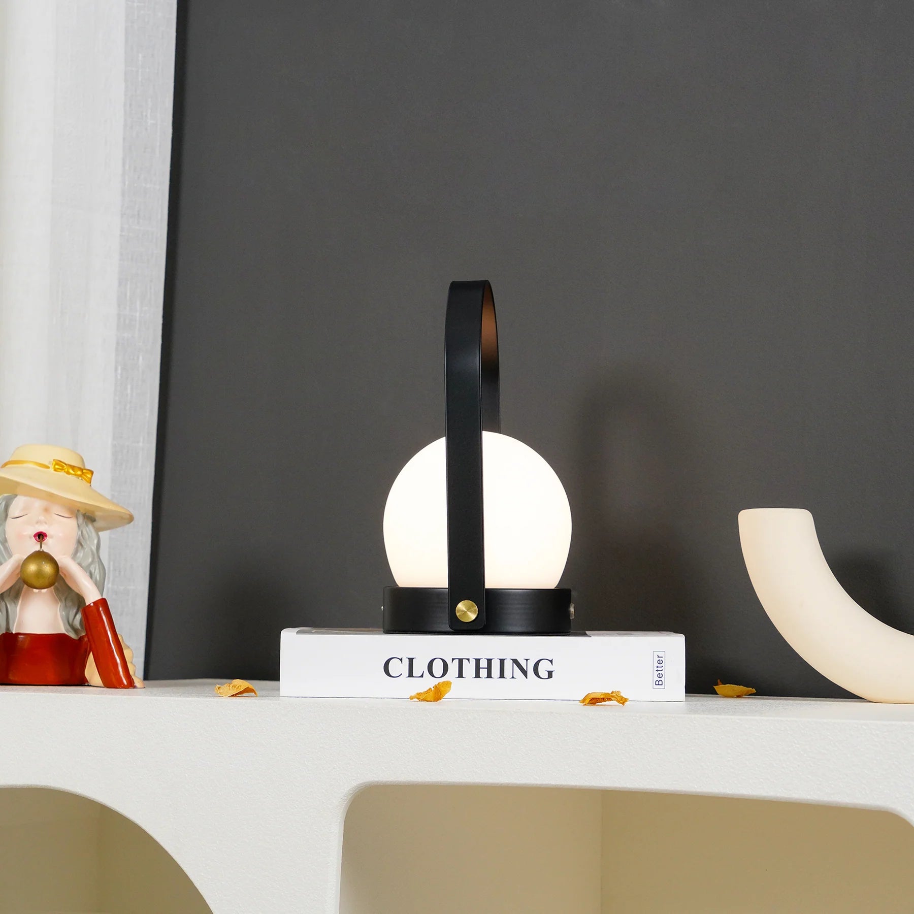 Carrie Built-in Battery Table Lamp - Yiarolight