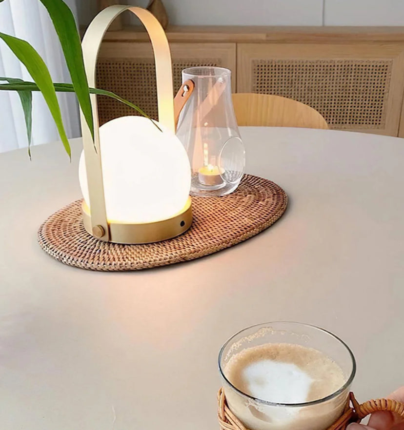 Carrie Built-in Battery Table Lamp - Yiarolight
