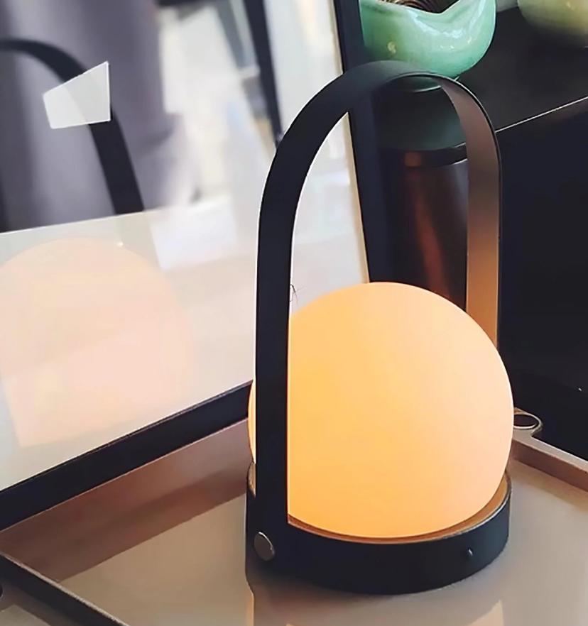 Carrie Built-in Battery Table Lamp - Yiarolight