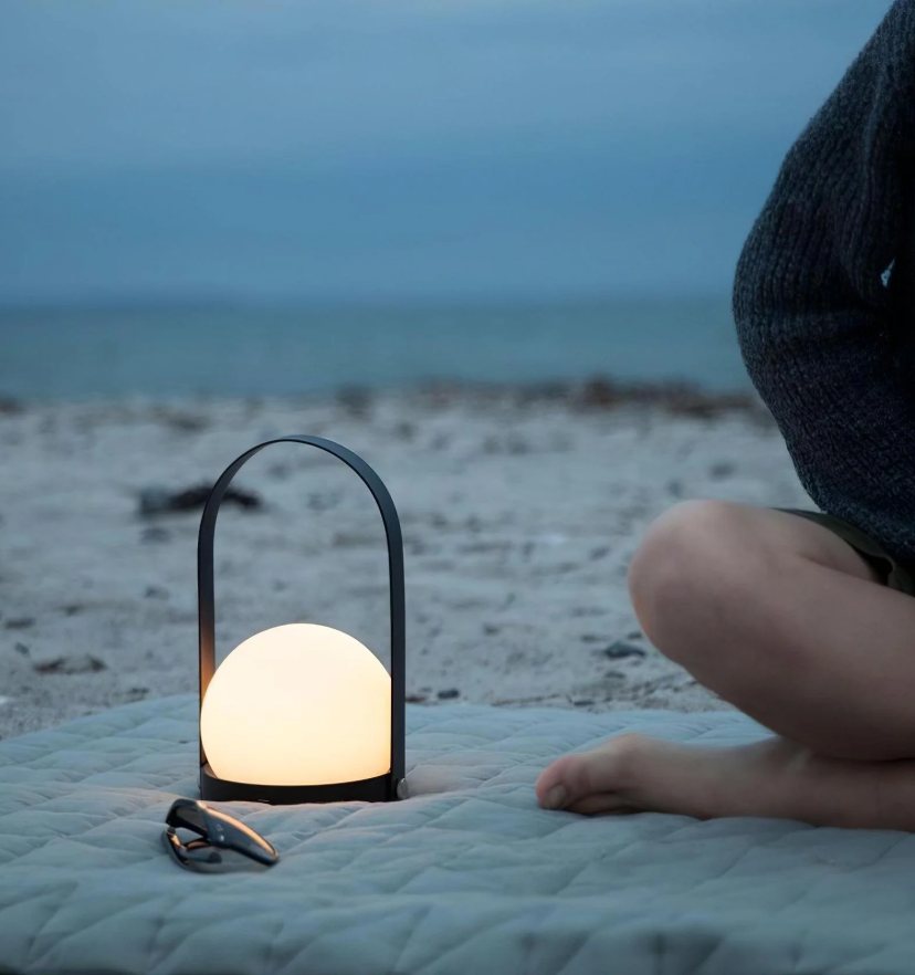 Carrie Built-in Battery Table Lamp - Yiarolight