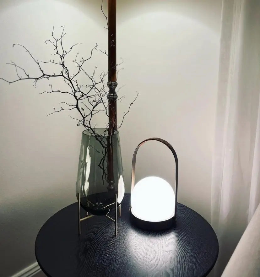 Carrie Built-in Battery Table Lamp - Yiarolight