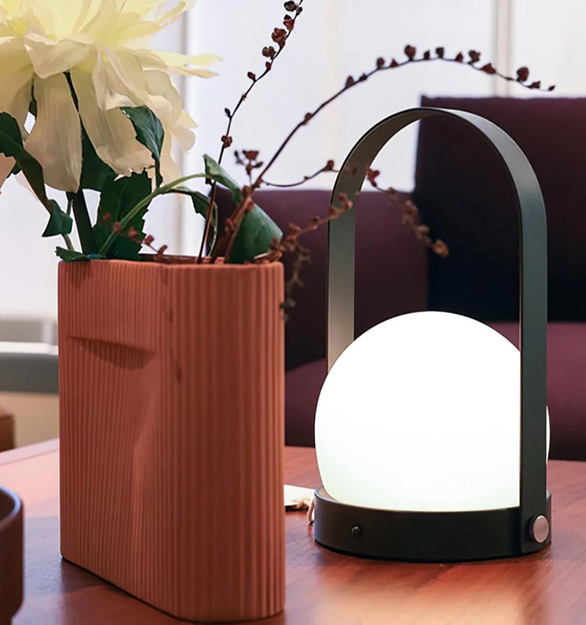 Carrie Built-in Battery Table Lamp - Yiarolight