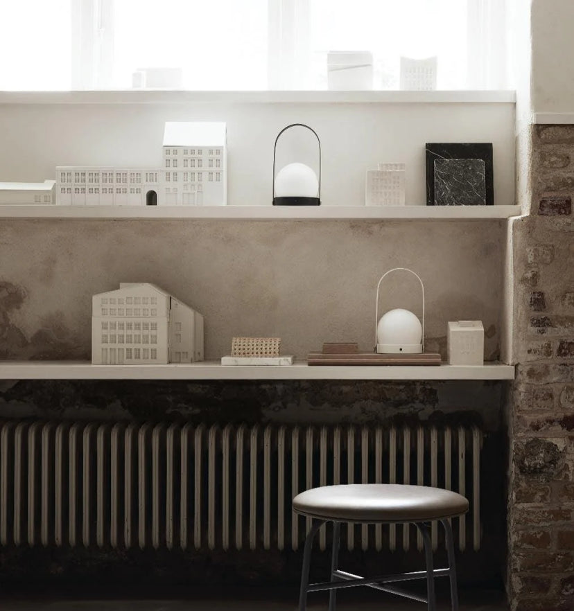 Carrie Built-in Battery Table Lamp - Yiarolight