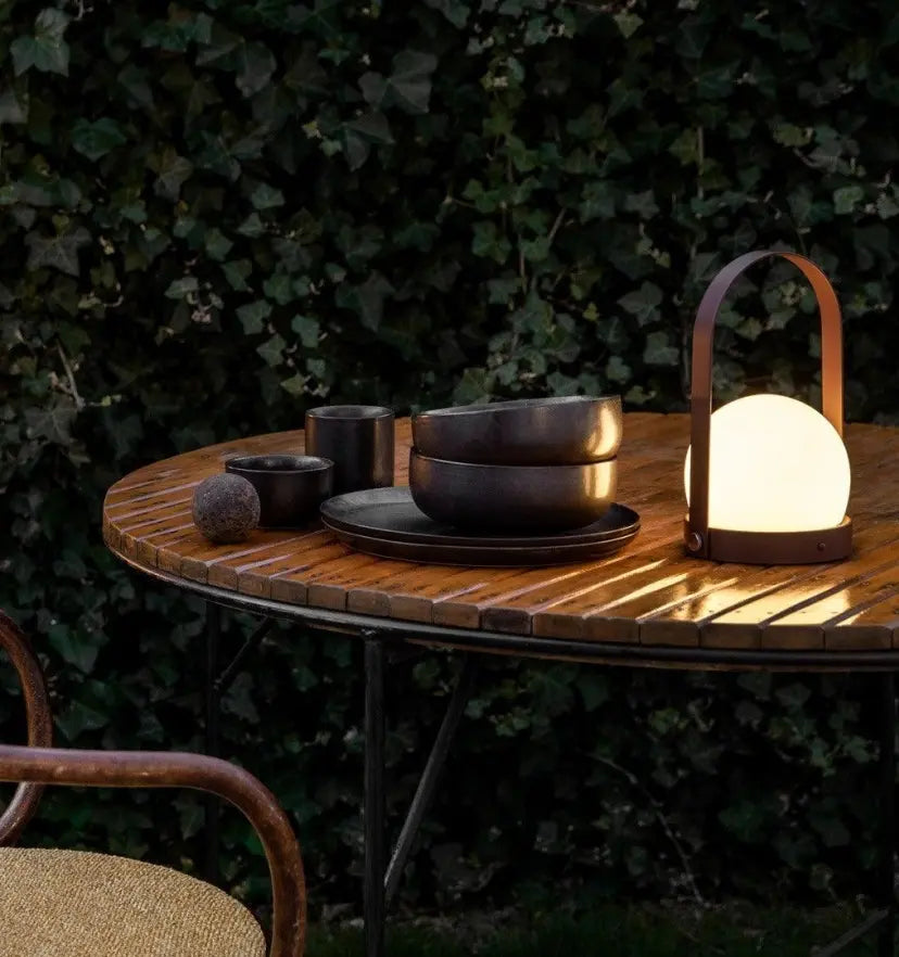 Carrie Built-in Battery Table Lamp - Yiarolight