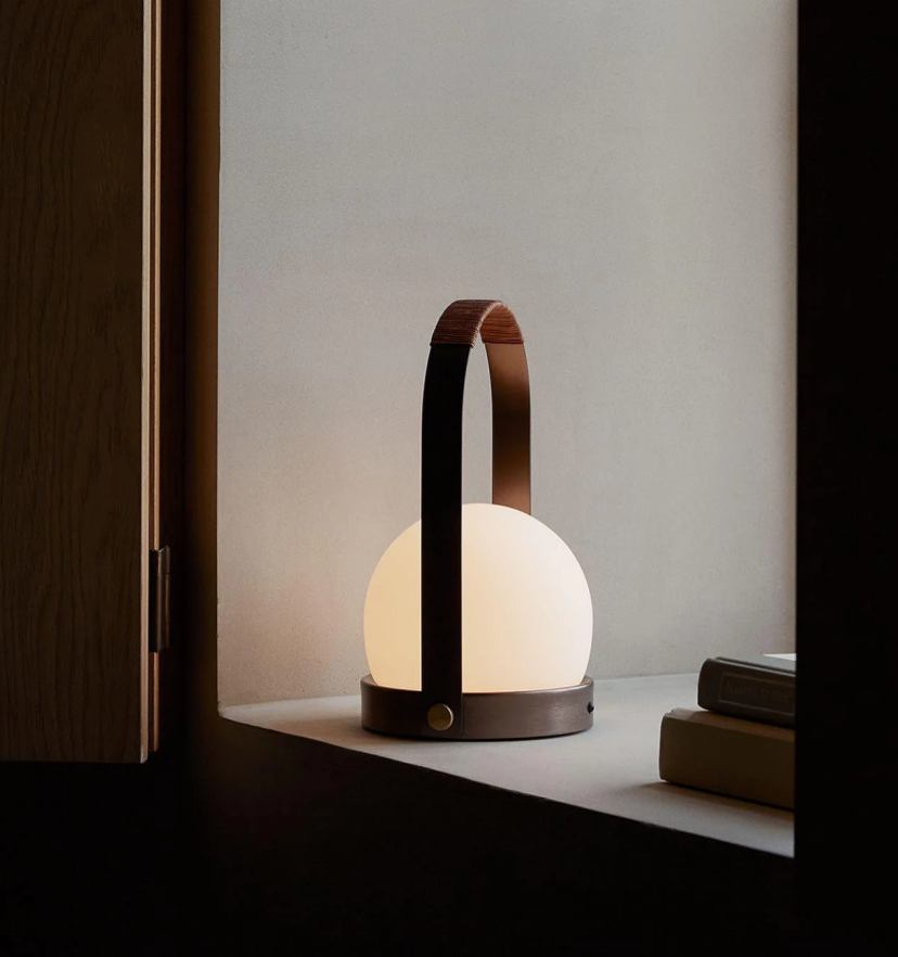 Carrie Built-in Battery Table Lamp - Yiarolight