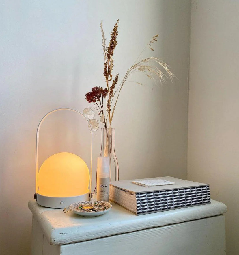 Carrie Built-in Battery Table Lamp - Yiarolight
