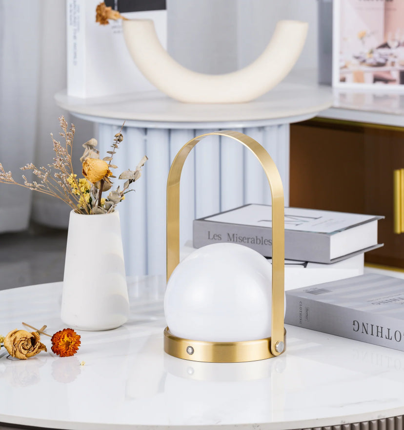 Carrie Built-in Battery Table Lamp - Yiarolight