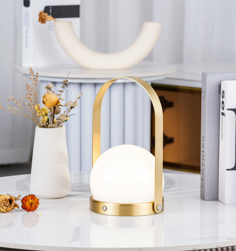 Carrie Built-in Battery Table Lamp - Yiarolight
